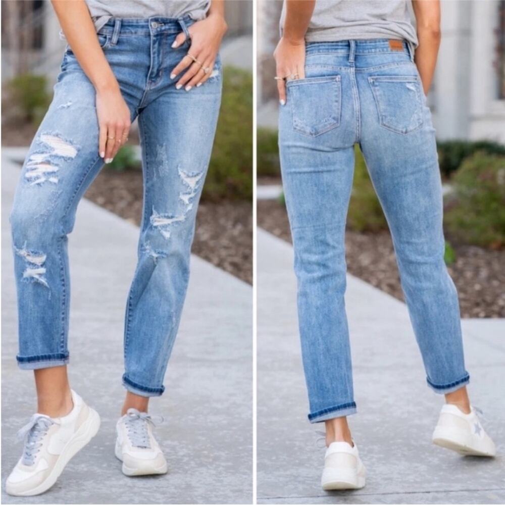 Judy Blue Mid Rise Boyfriend Fit Jeans Distressed 15/32 NWT JB82193MD